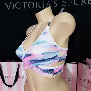 40% OFF 4+ BUNDLES  CLOSET CLOSING!